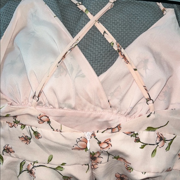 Baby Pink Floral Romper with adjustable cross back straps - Picture 4 of 7